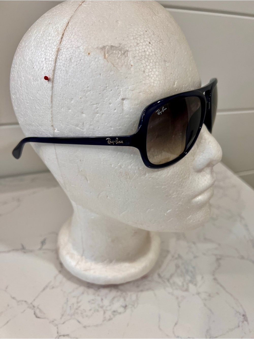 Ray-Ban Navy Blue Pilot Sunglasses with gray Gradient Lenses (case incl.) - Picture 2 of 9